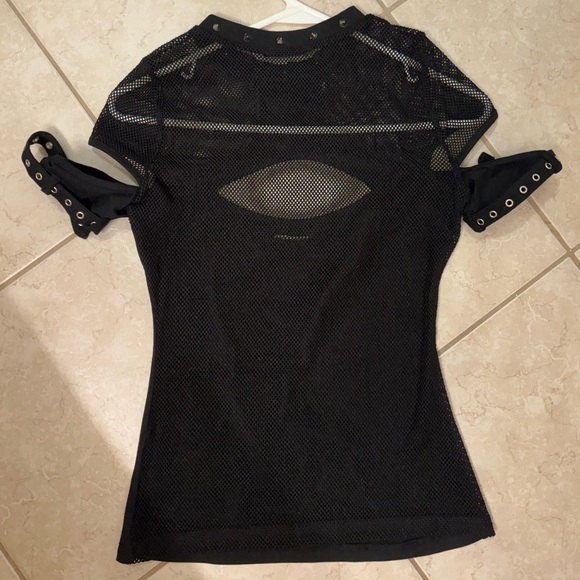 Black Mesh Buckle Top - Picture 2 of 7